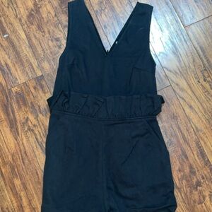 Ruffle short romper
